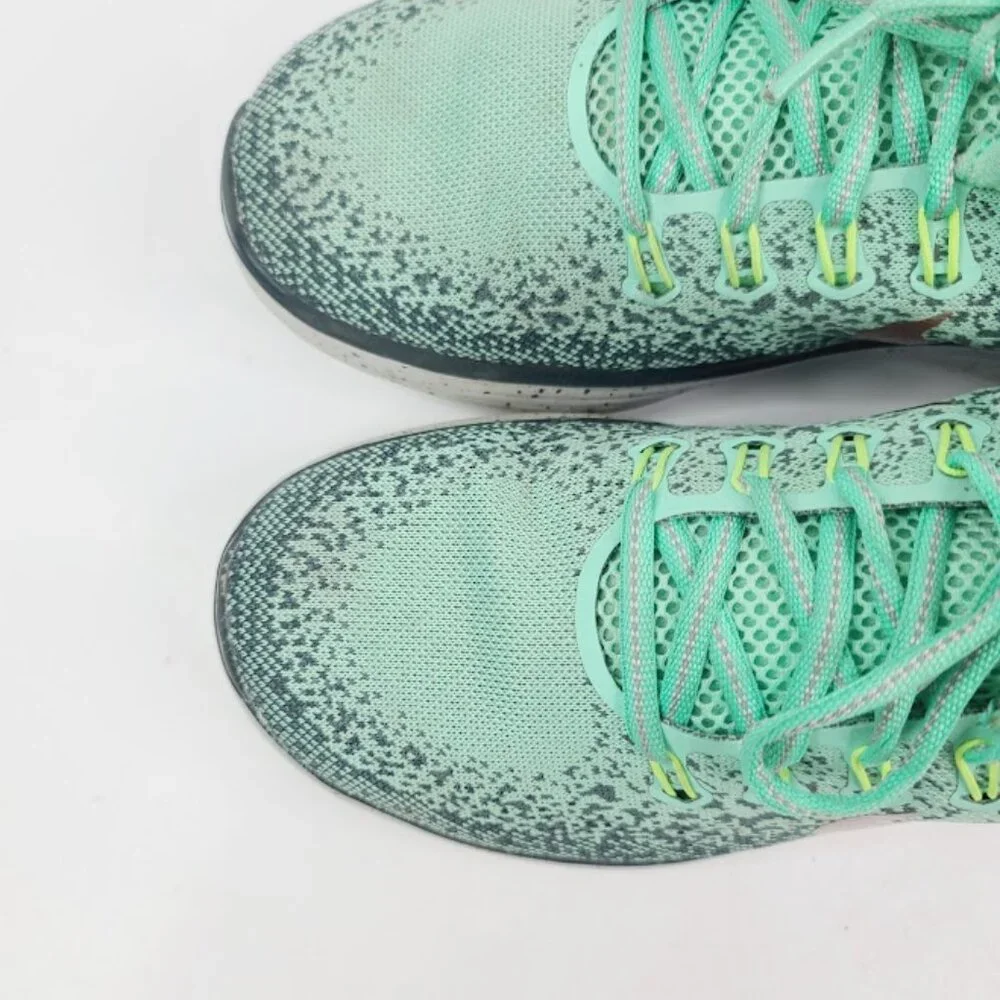Nike women green